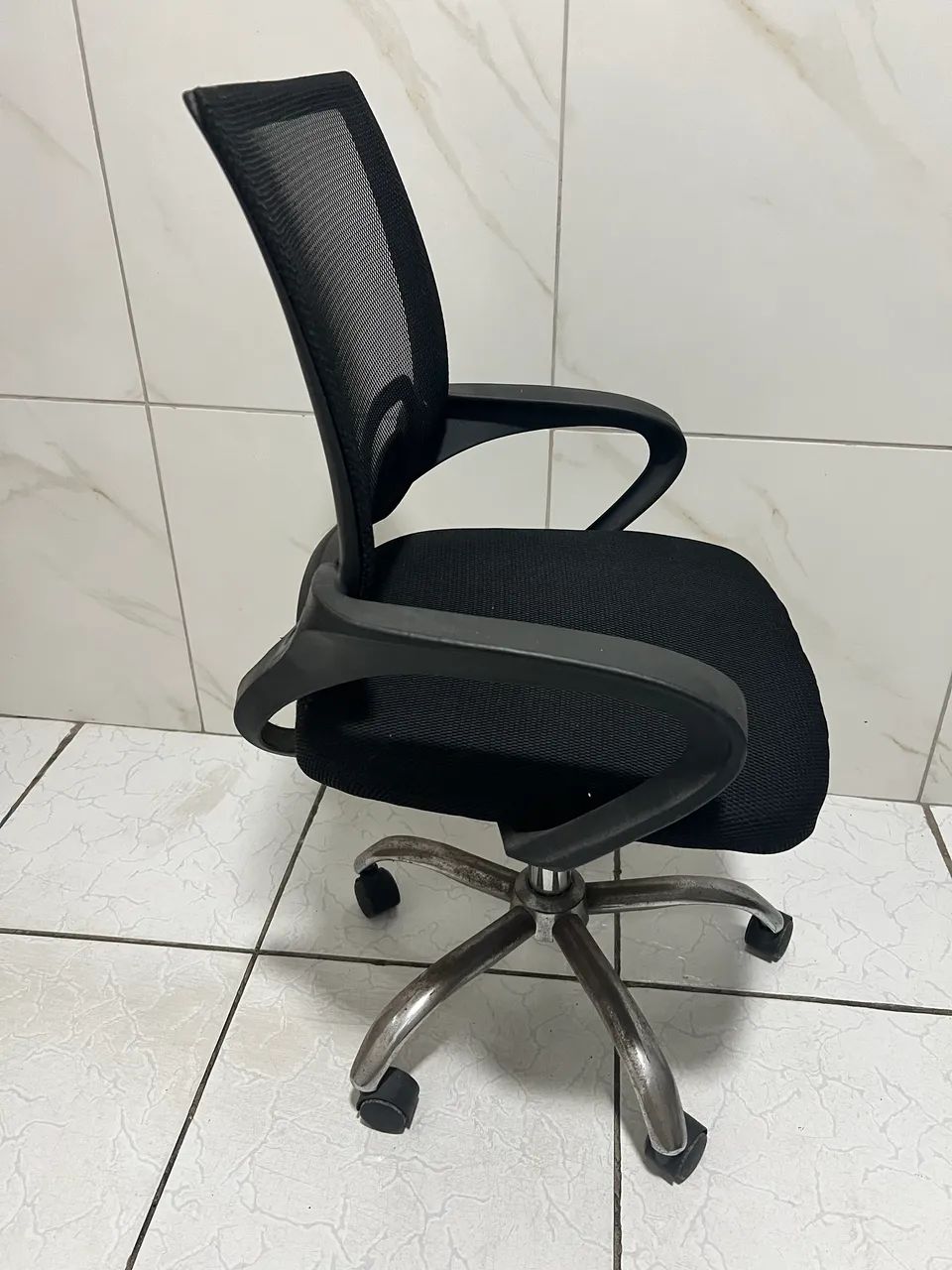 Cadeira de Escritório giratória  - Foto 3
