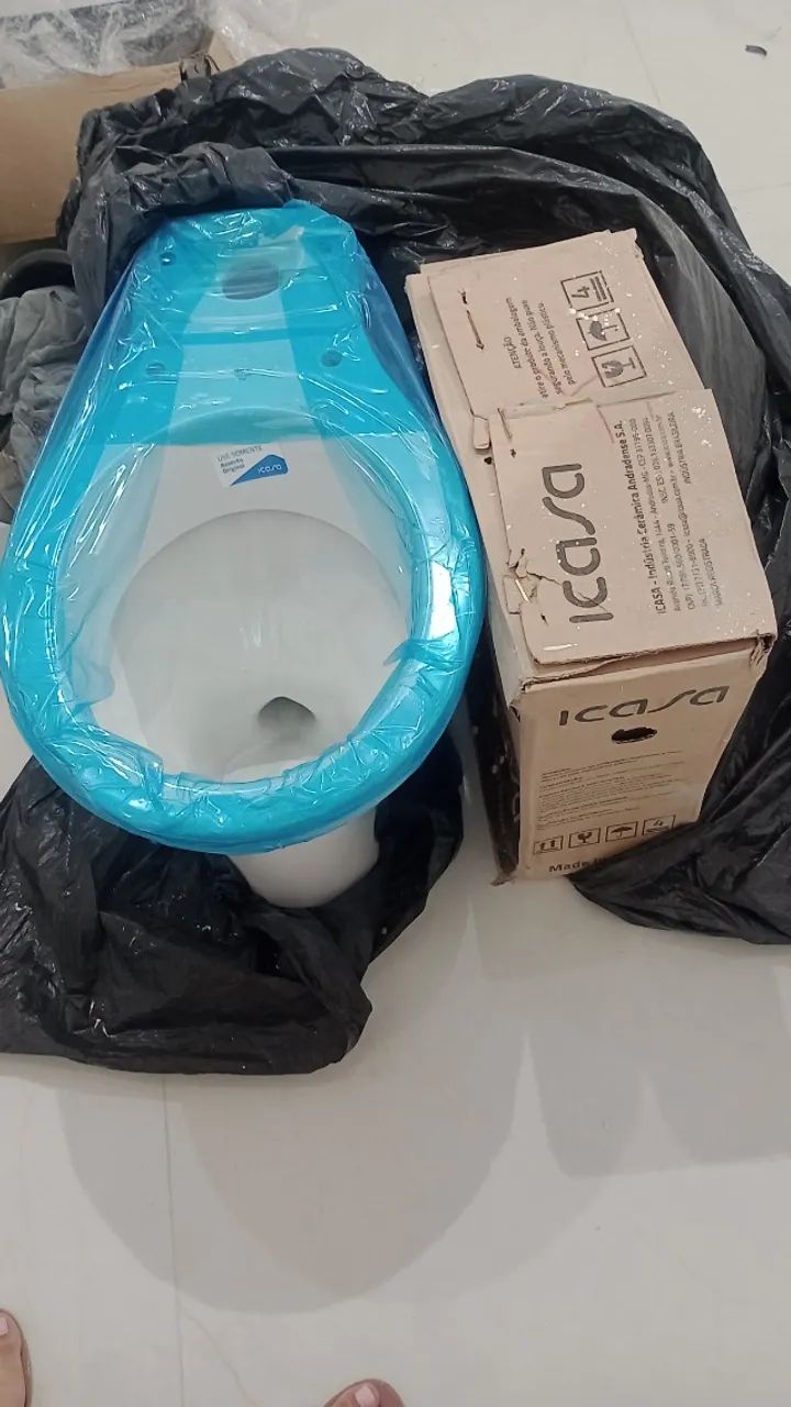 Privada nova com caixa acoplada 