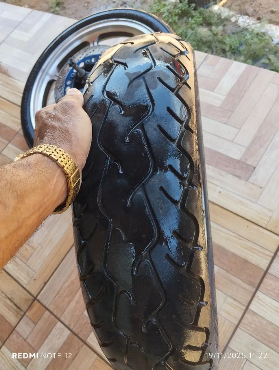 Jogo de rodas com pneus  kavazaki vulcan 750cc - Foto 2