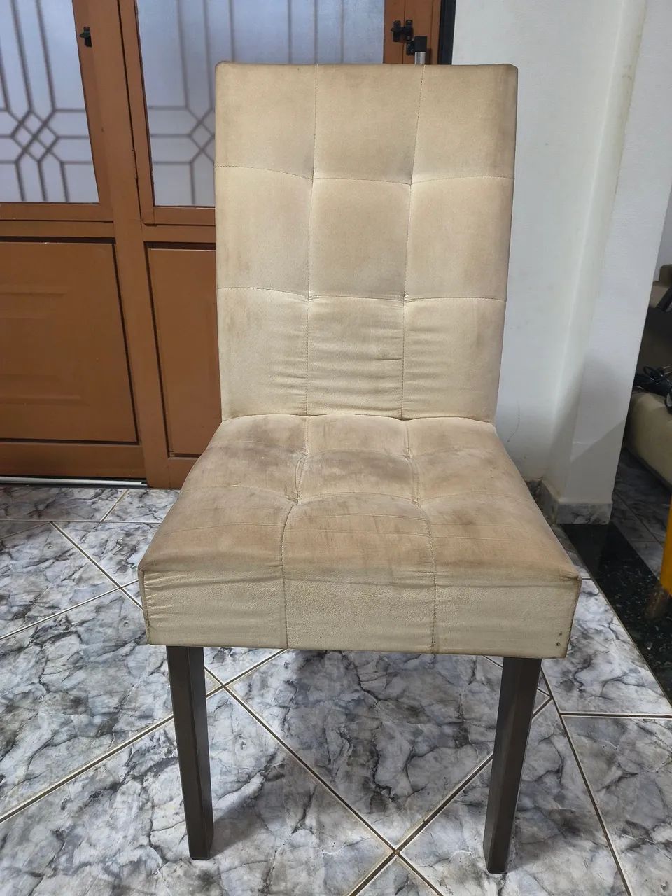 4 cadeiras de sala de jantar