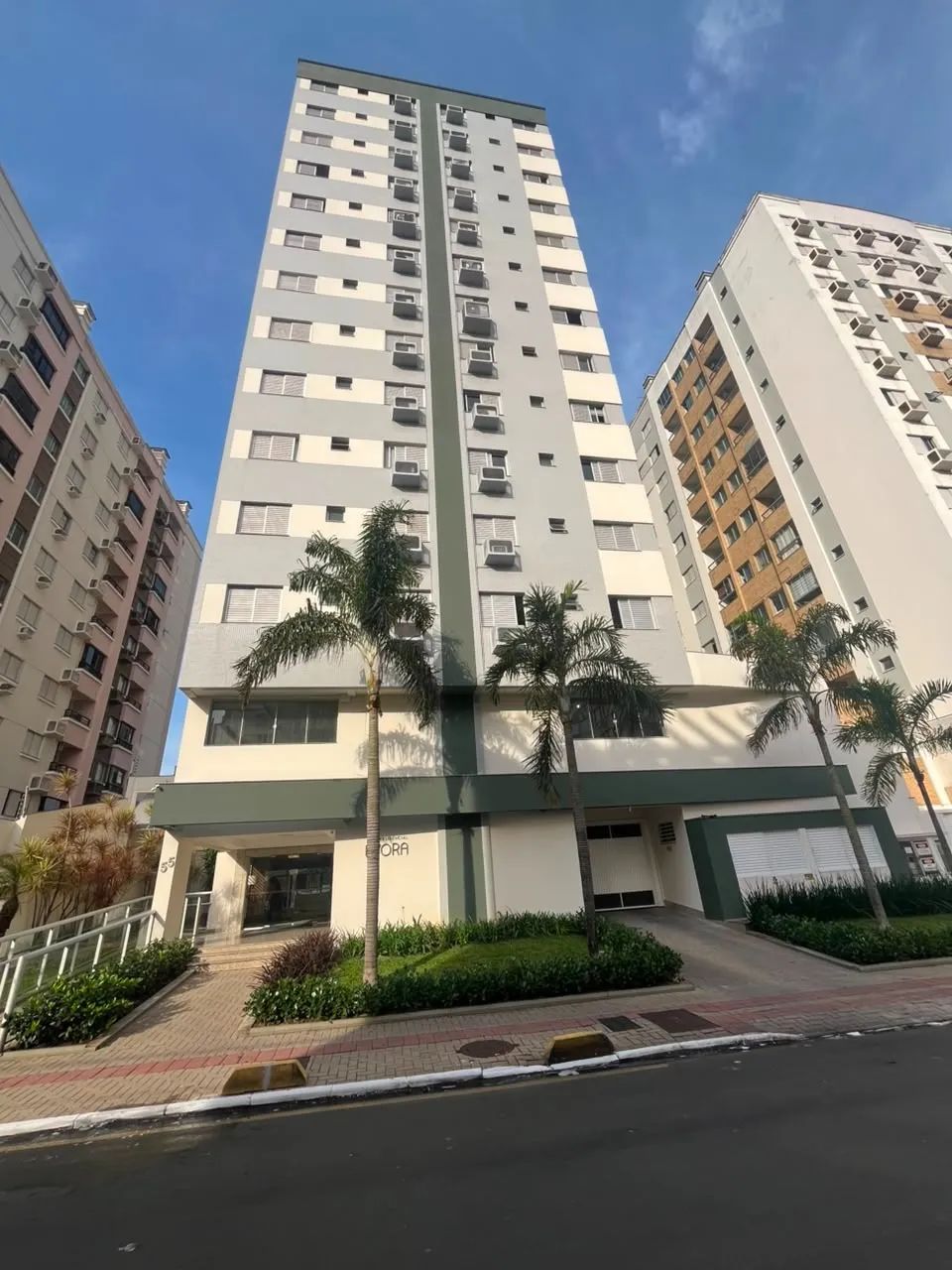 Apartamento mobiliado para aluguel no Centro - Foto 2