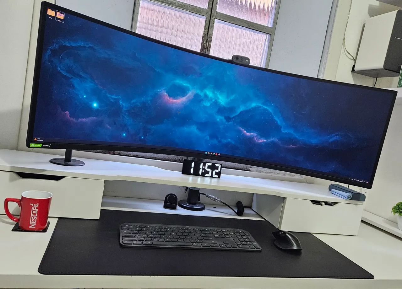 Monitor Samsung Odyssey G9 - 49"