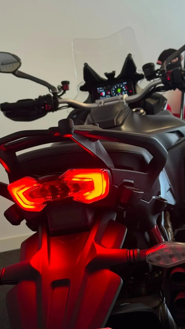 Ducati Multistrada V4S 2023 - Foto 2