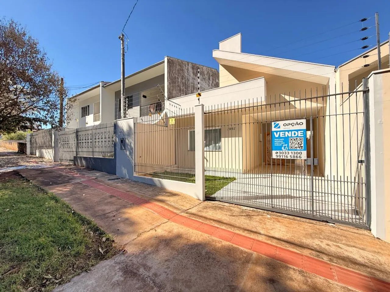 Casa à venda em Maringá, Jardim Verônica, com 3 quartos, com 149.6 m²