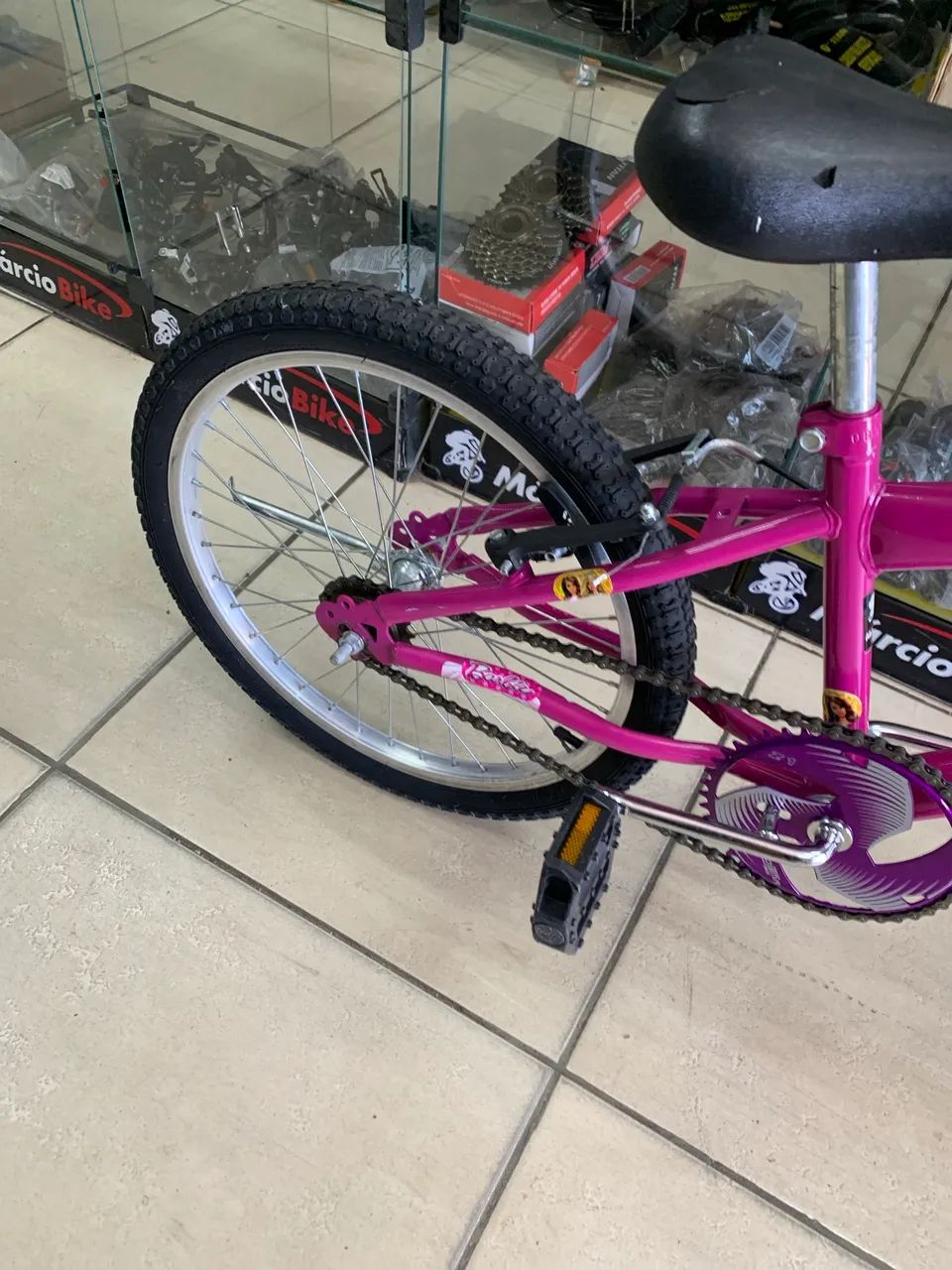 Bicicleta aro 20 Barbie  - Foto 3