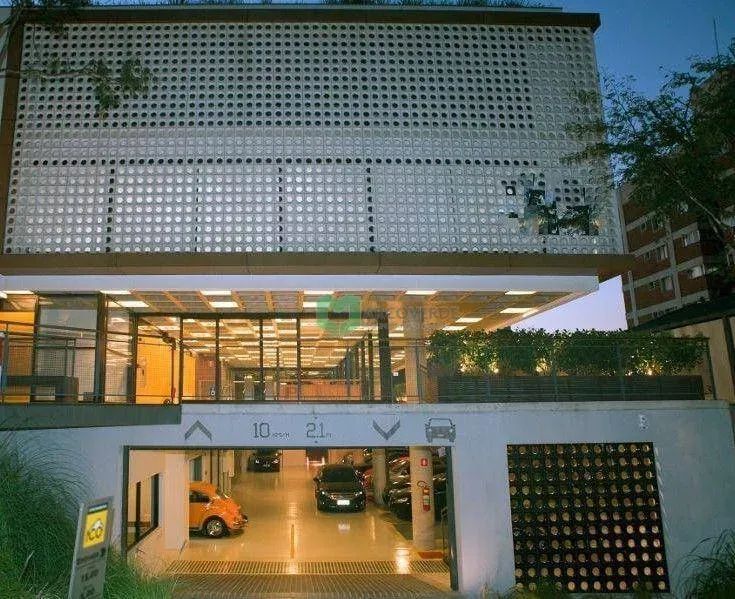 Escritório Moderno em prédio do arquiteto Gui Mattos - Foto 2