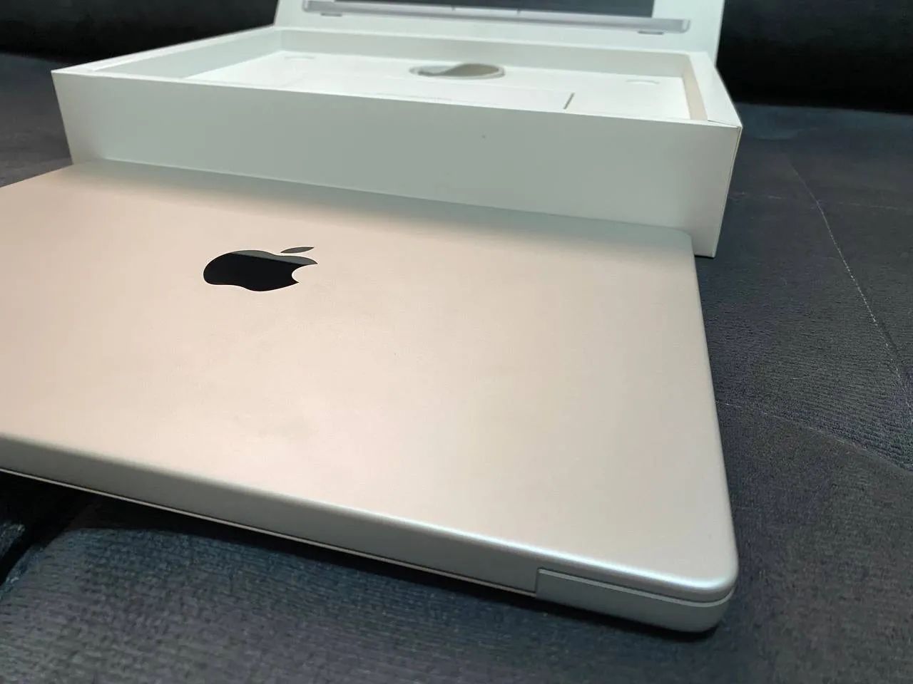 MacBook Pro M5 pro 14.2 - Foto 4