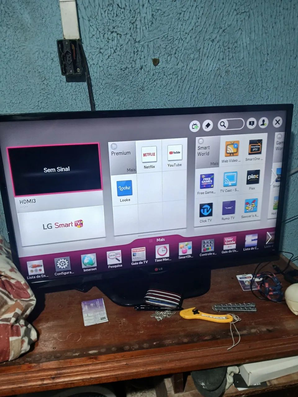 Tv smart antiga 43pl tem YouTube netflix - Foto 3