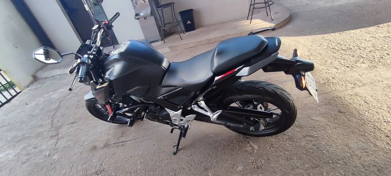 CB 300 F - Foto 5
