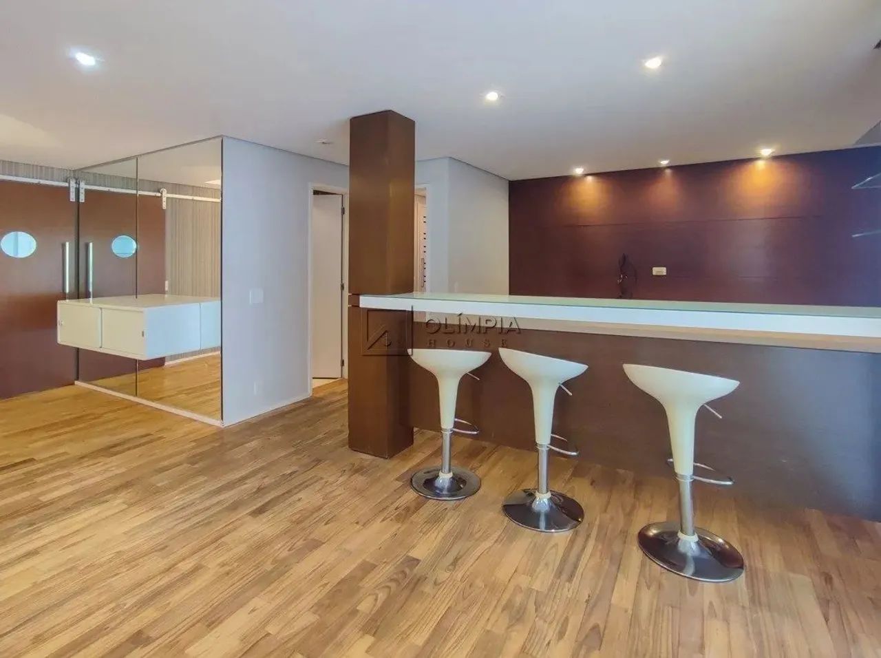 Aluguel Apartamento 3 Dormitórios - 135 m² Vila Romana