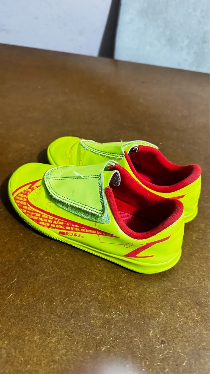 Chuteira infantil Nike Mercurial Tamanho 30 - Foto 2