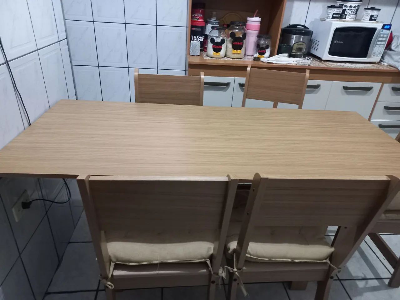 Mesa de 6 cadeiras madeira  - Foto 2
