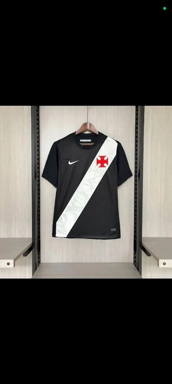 Camisa Vasco preta ou branca.