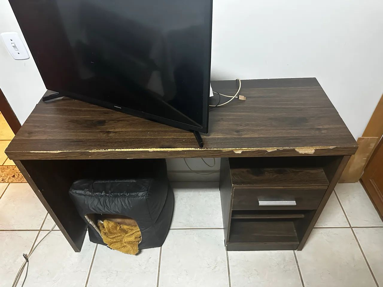Mesa de escritório/Escrivaninha com potencial 