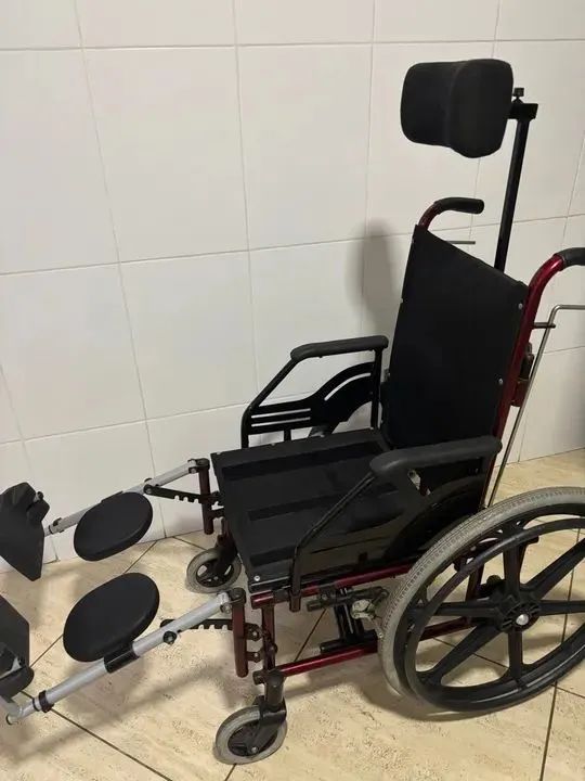 Cadeira de Rodas com Encosto de Cervical - Foto 3