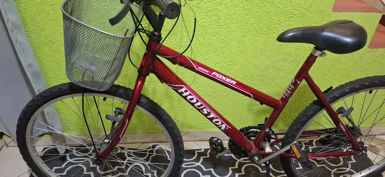 Bicicleta aro 26 com cesto 21 marchas - Foto 3