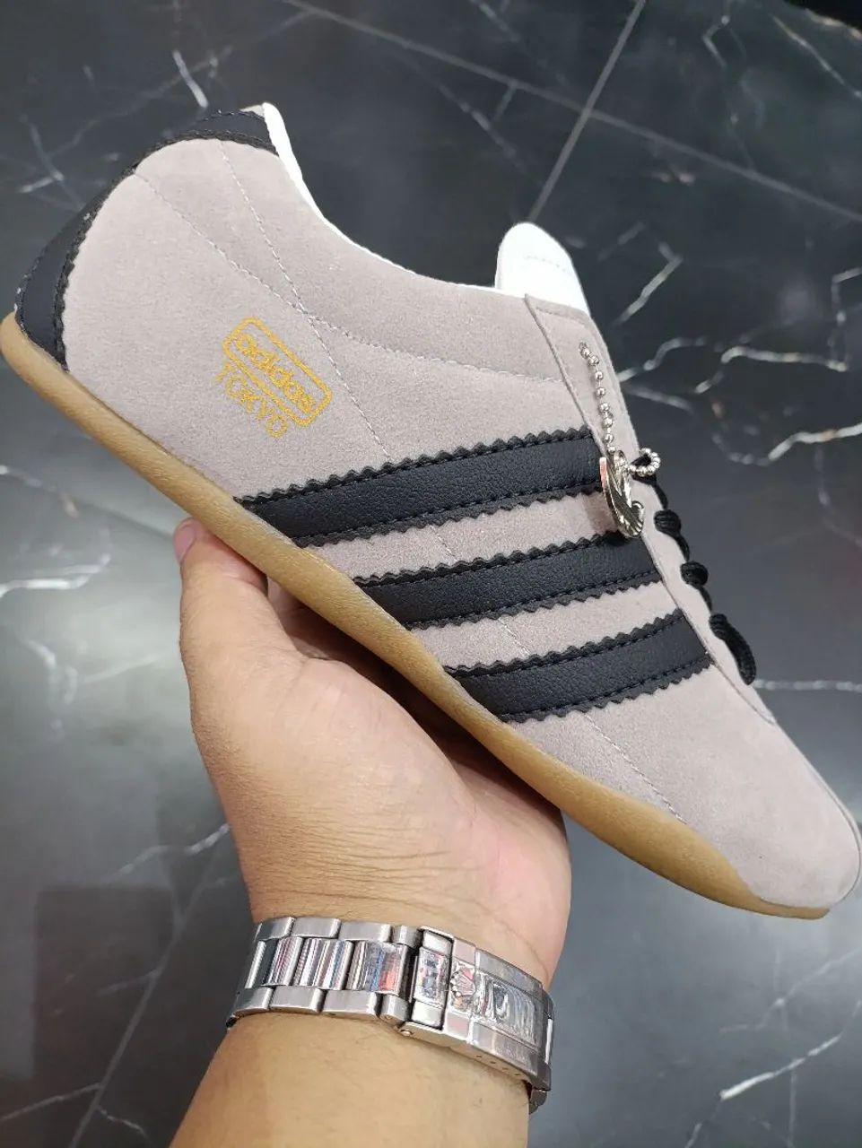 Tênis Adidas Tokio