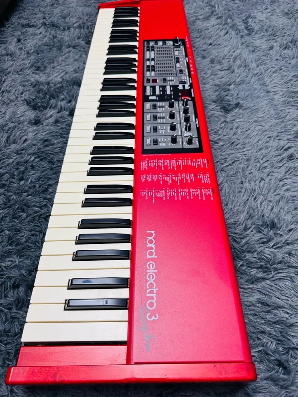 Teclado Nord Electro 3 73 teclas - Instrumentos musicais