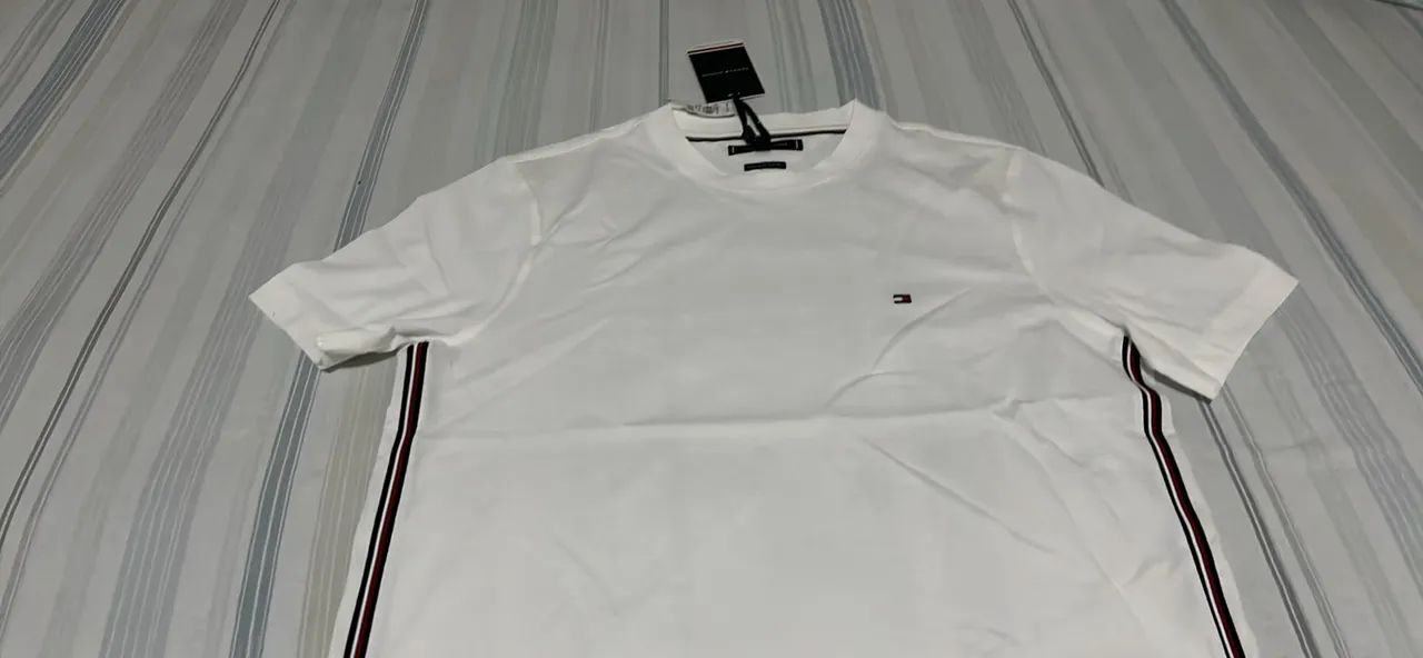 Camiseta Tommy Hilfiger Masculina Branca Nova com Etiqueta - Foto 3