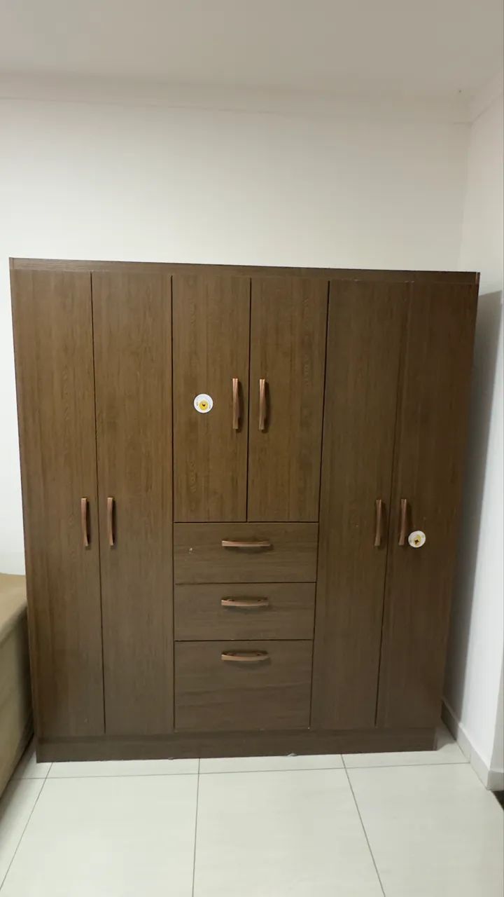 Guarda-Roupa Casal 6 Portas - Foto 2