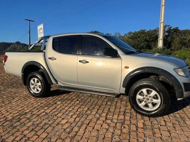 Mitsubishi L200 EVOLUTION 3.2 4X4 TB INT. DIESEL 2013