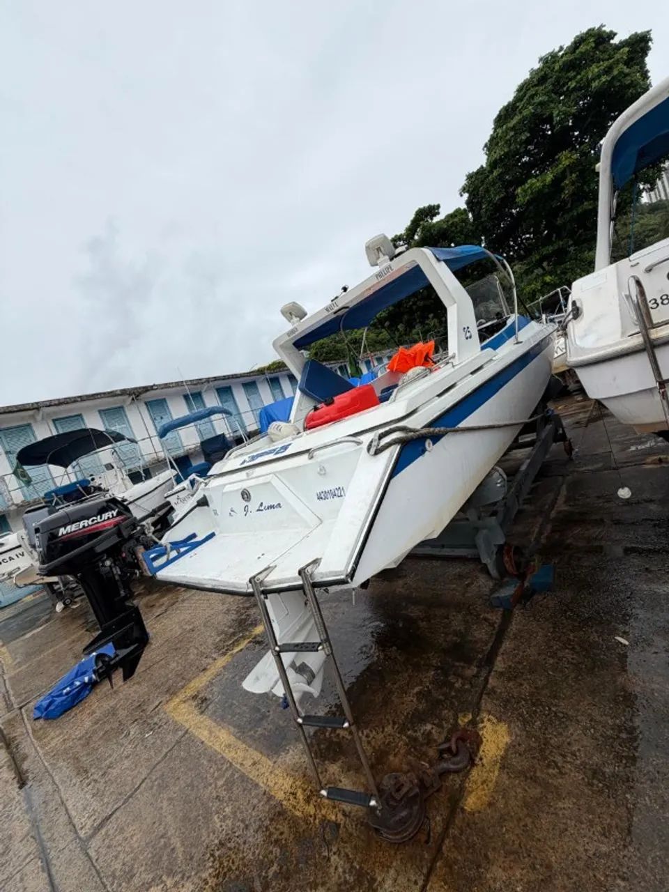 VENDO LANCHA COMPLETA PEGASUS 25 MOTOR - Foto 2