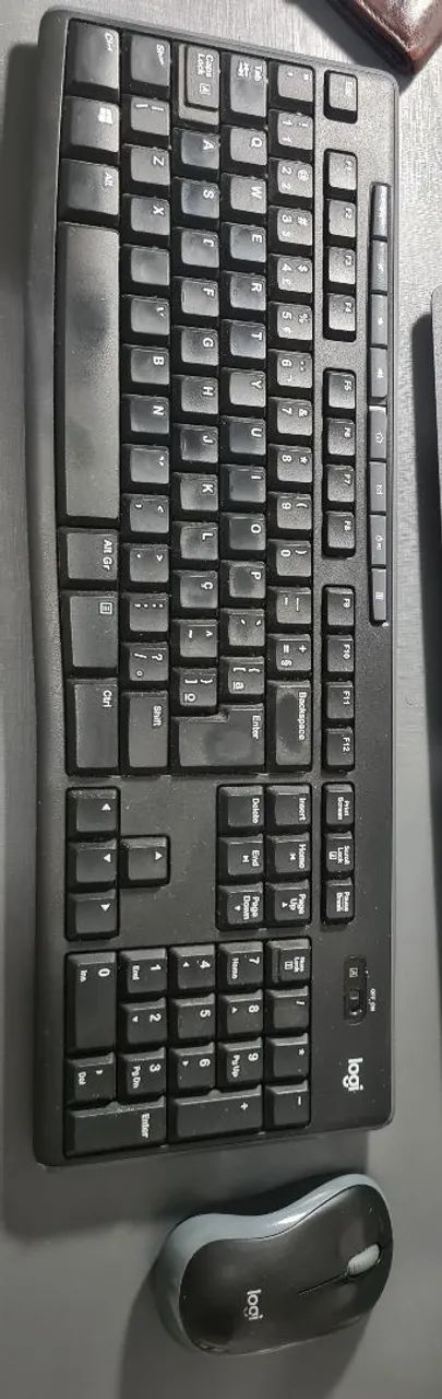 Combo teclado e mouse sem fio Logitech MK270 