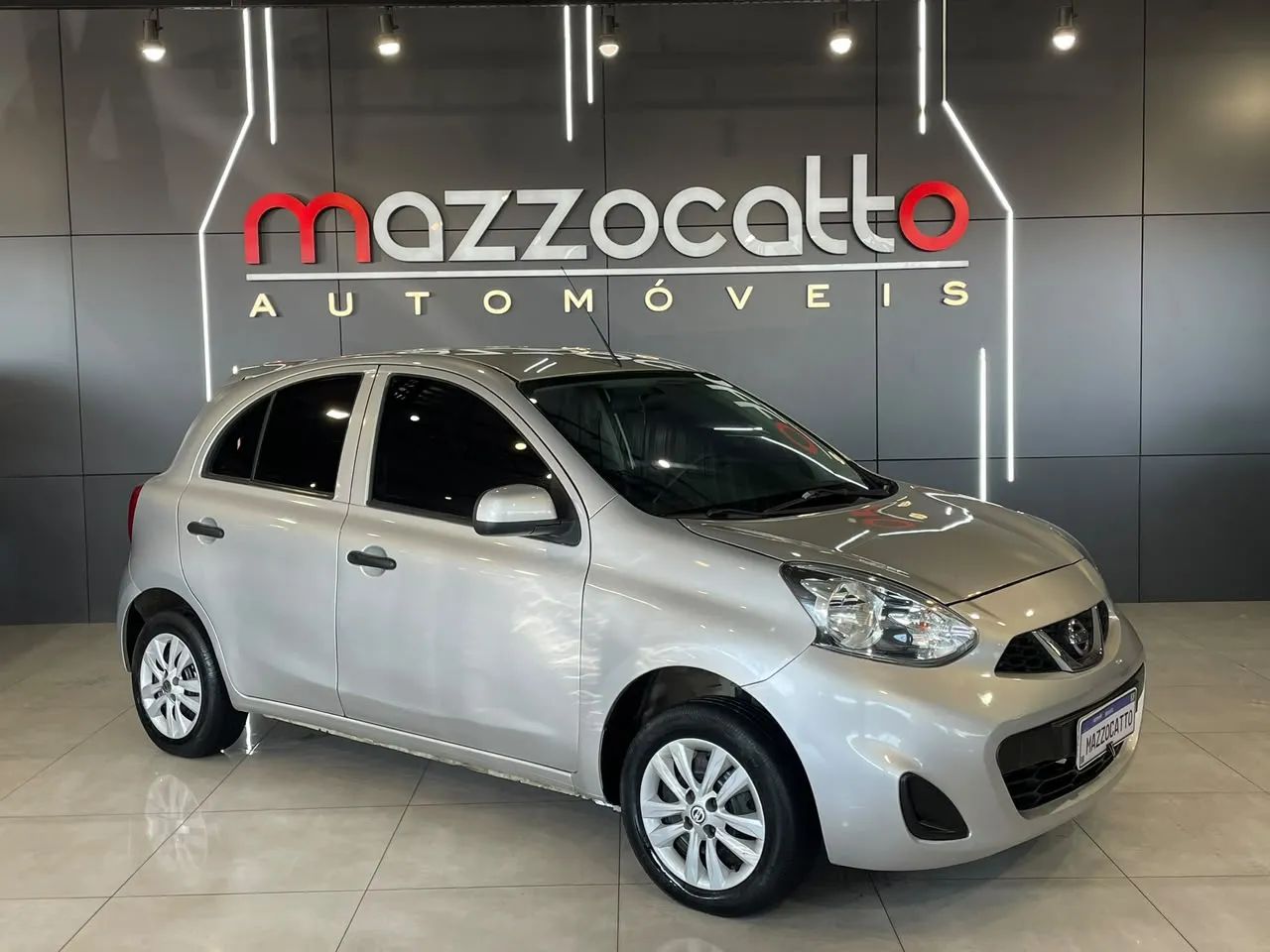 Nissan March 2016