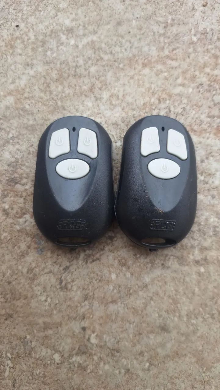 Kit 2cotrole remoto preto da marca RCG
