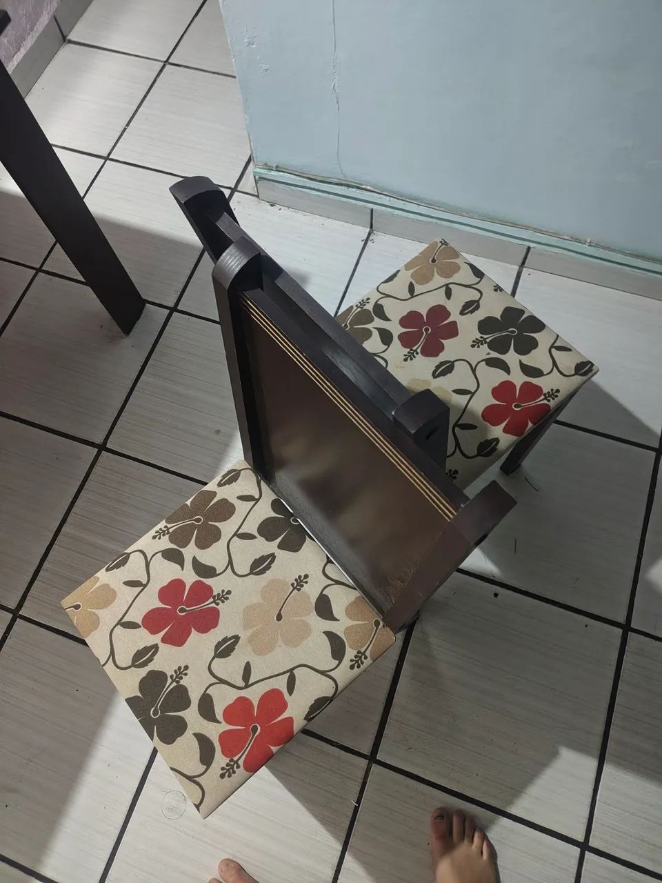 Mesa de madeira 4 lugares - Foto 3