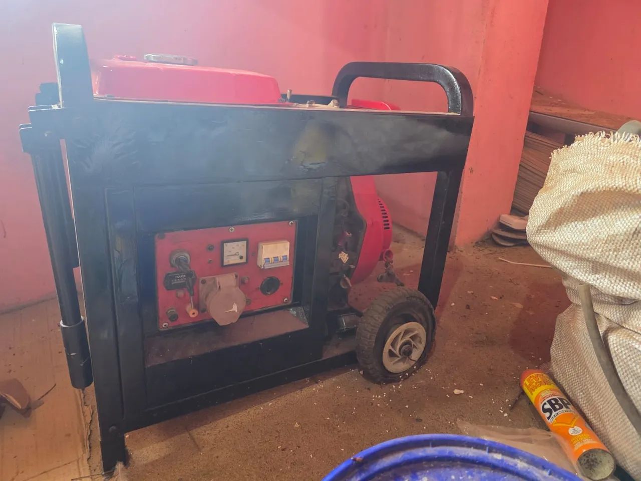 GERADOR 10KVA A DISEL TRIFASICO 