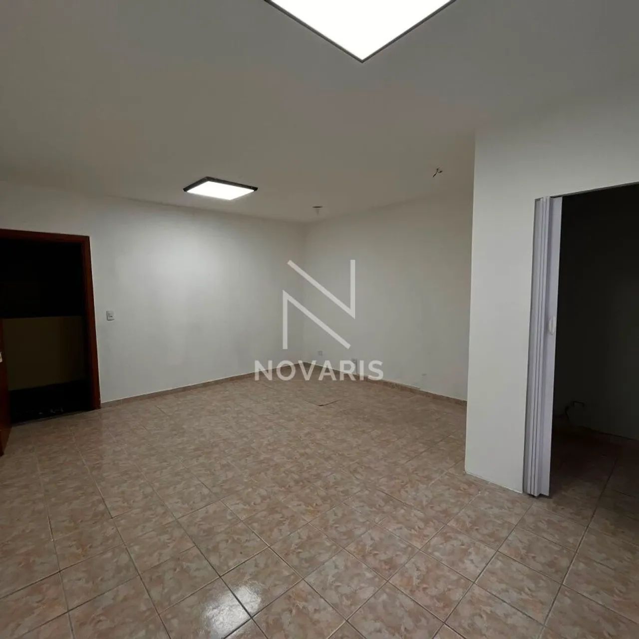 Sala comercial na Vila Andrade com 30 metros espaço reformado - Giovanni Gronchi