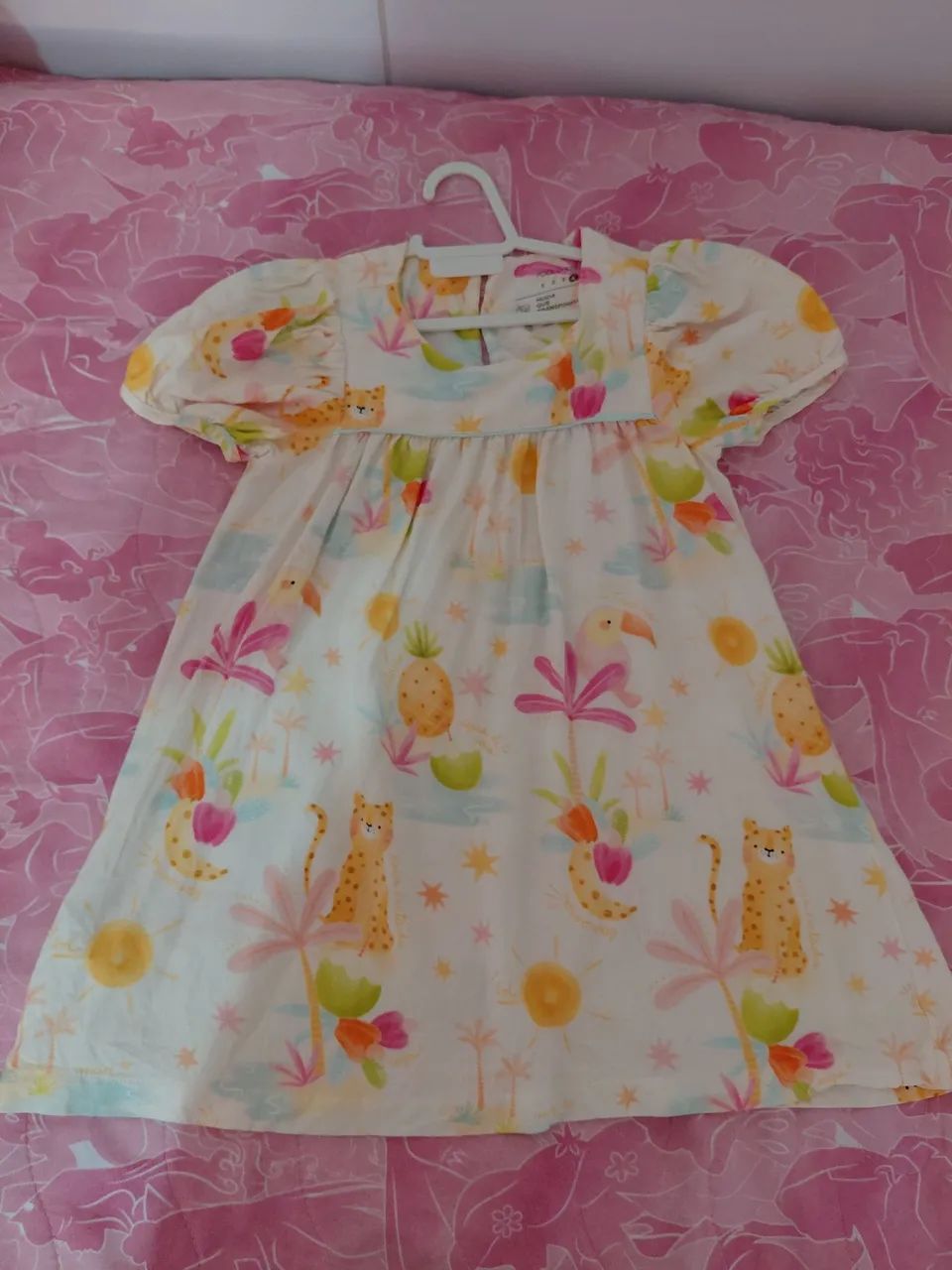 Bata infantil usada poucas vezes