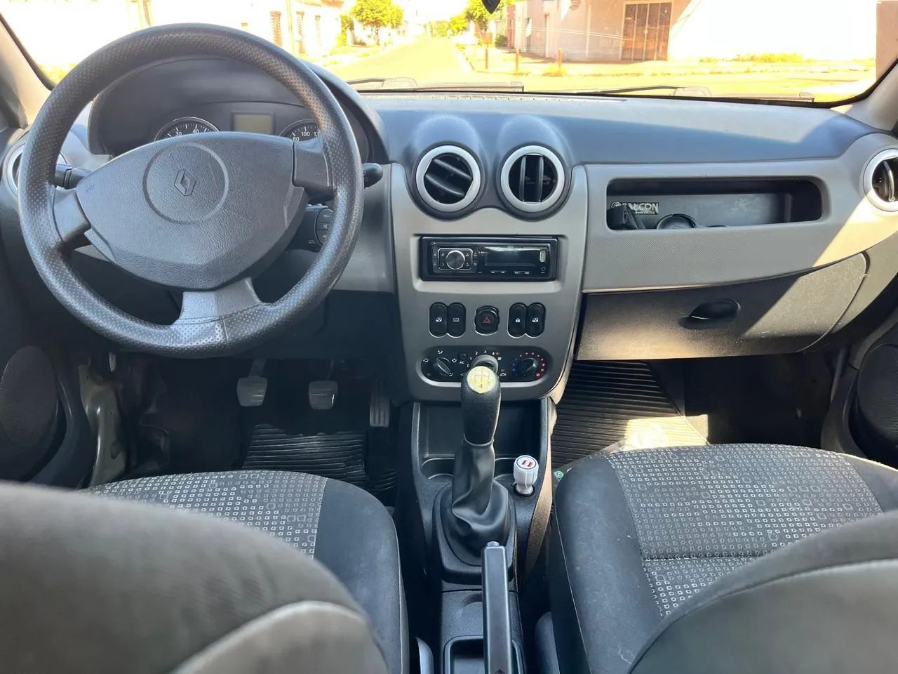Renault Sandero Expression Hi-flex 1.0 16V 5P 2011 - Foto 4