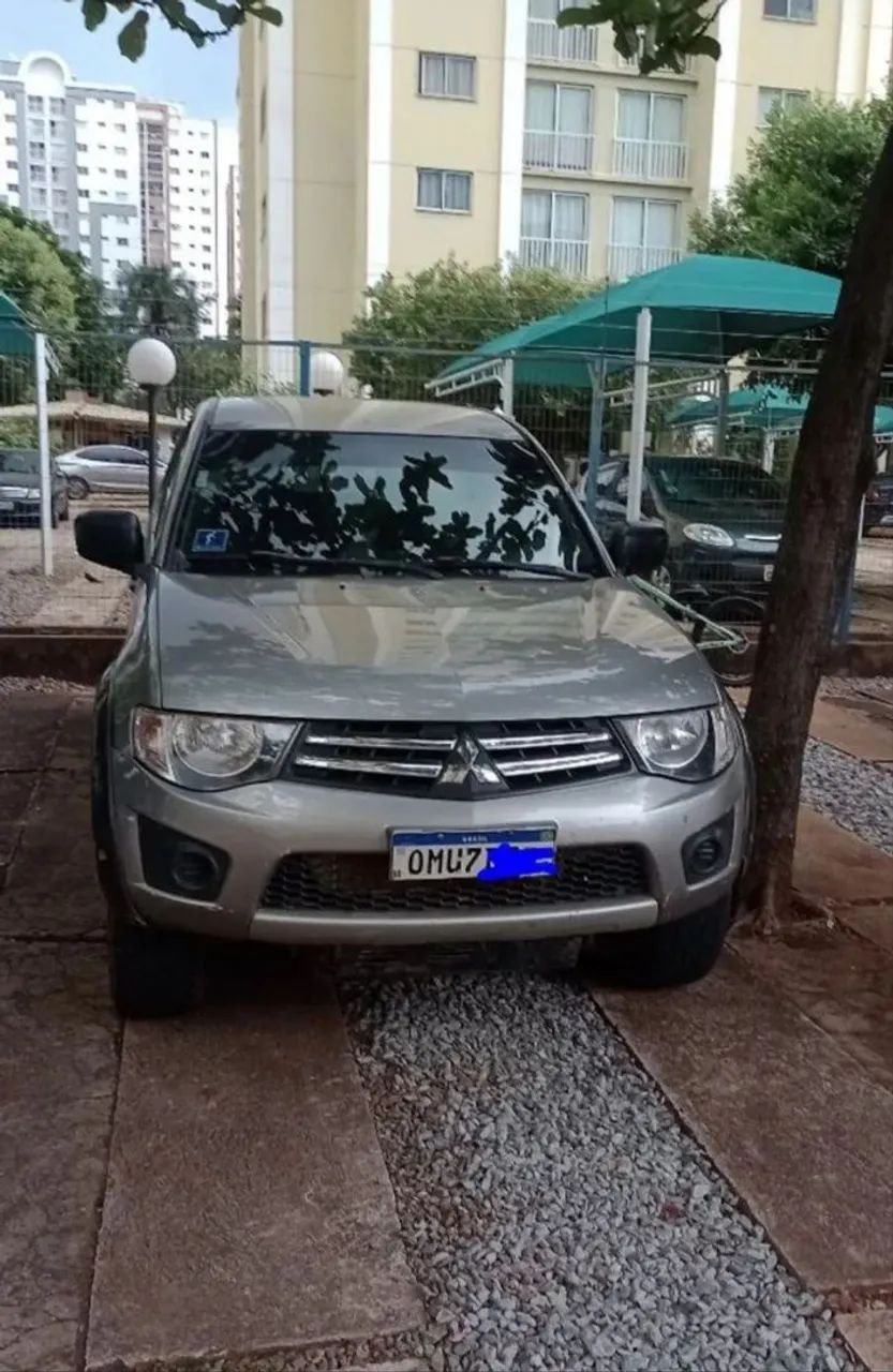 Mitsubishi L200 L200 Triton GLX 3.2 CD TB Int.Diesel Mec 2013