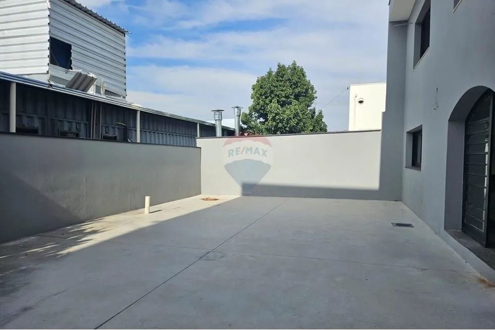 RE/MAX ALUGA Casa Comercial em Vinhedo: 266m² no Centro da cidade - Foto 2
