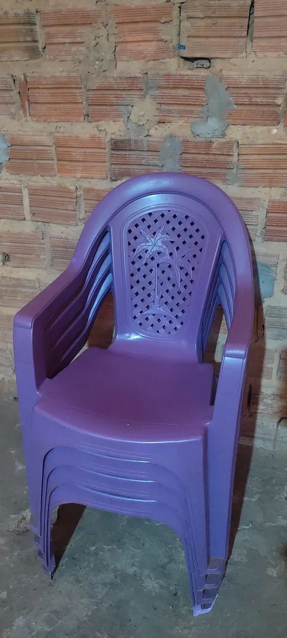 VENDO CONJUNTO COM 4 CADEIRAS  - Foto 2
