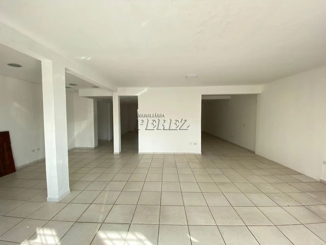 Sala comercial para alugar no centro de Londrina - Rua Ibiporã - Foto 4