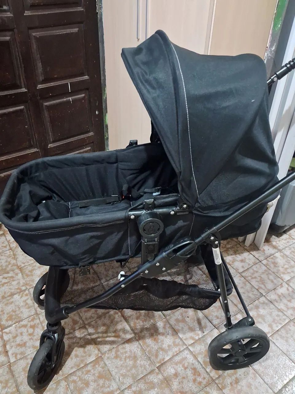 Carrinho de bebê semi novo Galzerano - Foto 3