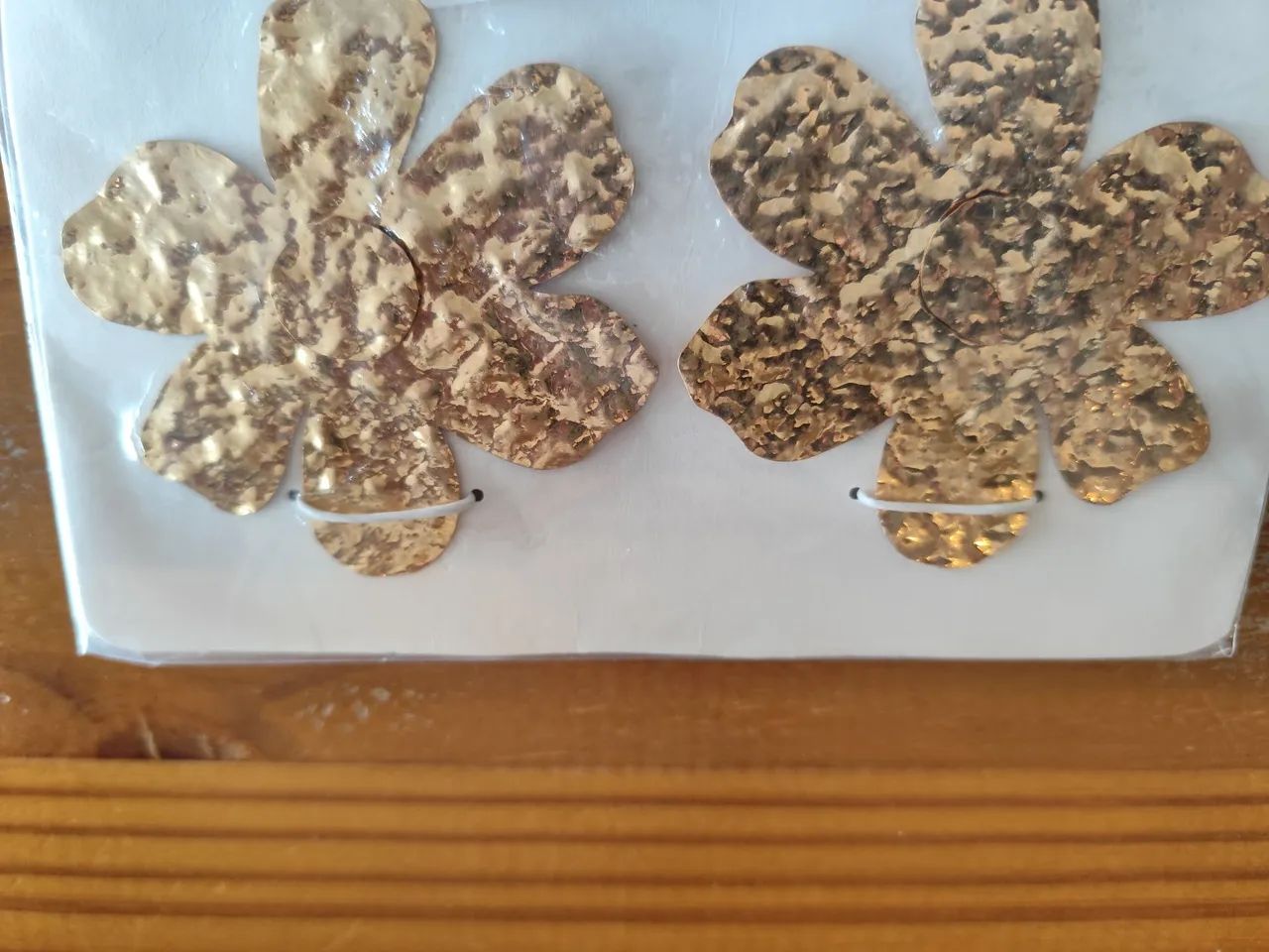 Brinco de flor dourada novo da Zara  - Foto 4
