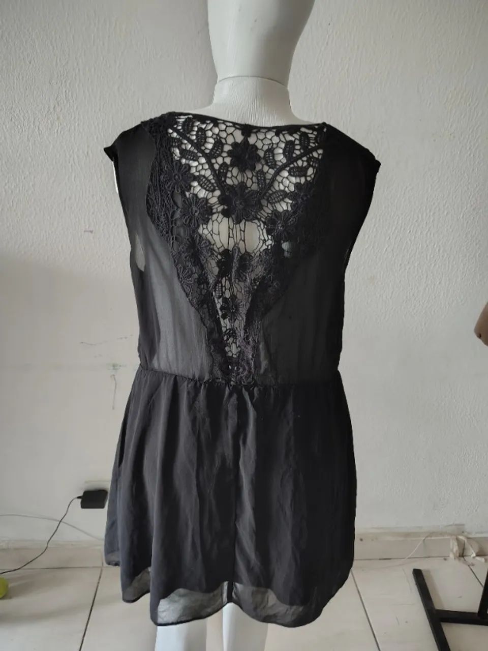 Blusa preta tam G  - Foto 2