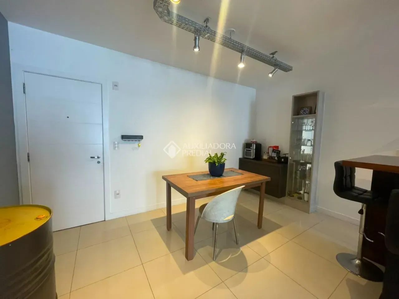 Apartamento para alugar no bairro Pantanal, em Florianópolis. - Foto 4
