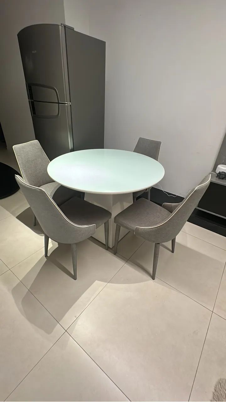 Mesa com cadeiras  - Foto 3