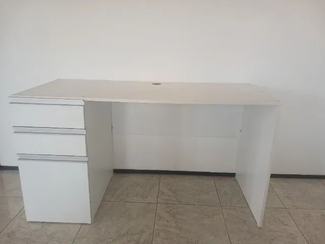 Mesa de estudos - Foto 2