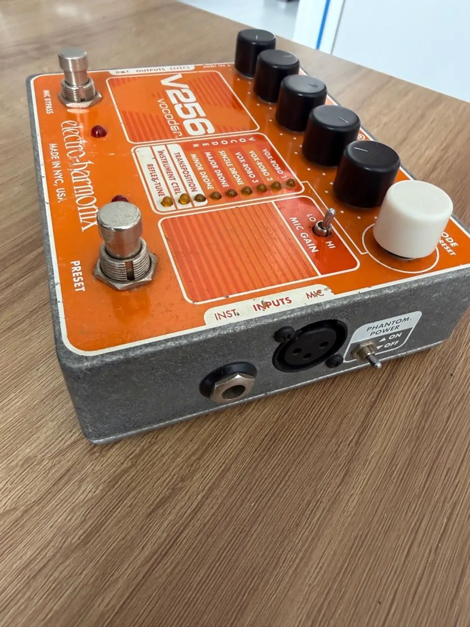 Pedal Electro-Harmonix V256 Vocoder  - Foto 2
