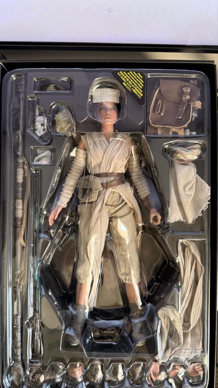 Action Figure Rey Star Wars Hot Toys - Foto 3