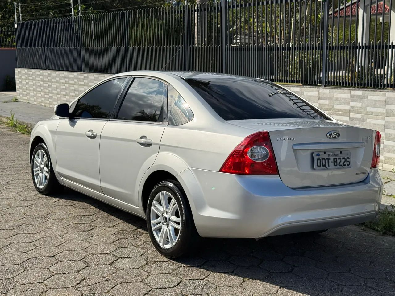 Ford Focus Focus Sedan 2.0 16V/2.0 16V Flex 4p Aut. 2013