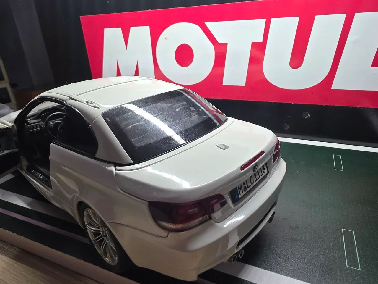 Miniatura 1.18 BMW M3 conversivel capota rígida removível Kyosho e