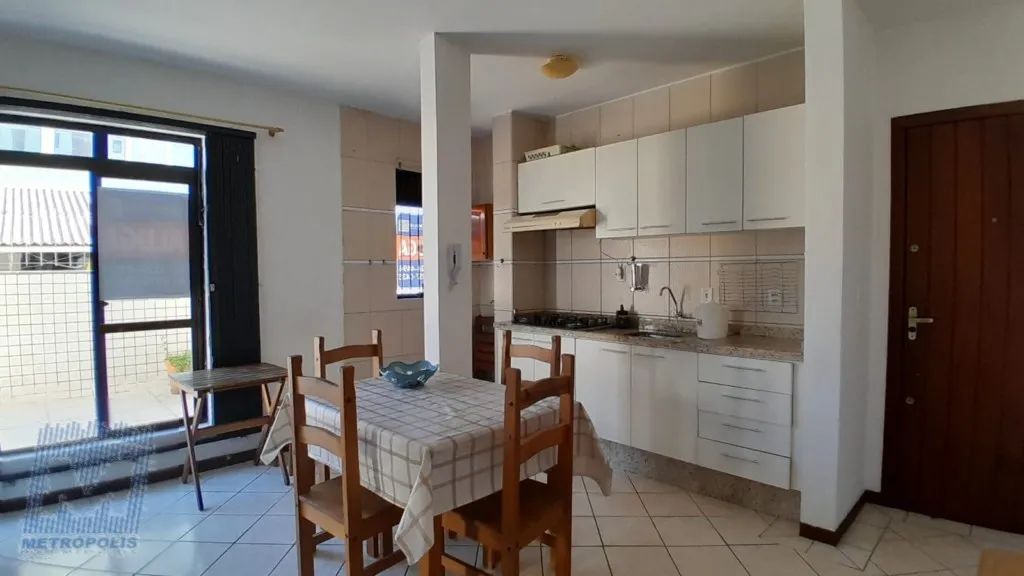 Apartamento com 1 quarto para alugar por R$ 2400.00, 39.85 m2 - CENTRO - FLORIANOPOLIS/SC - Foto 2