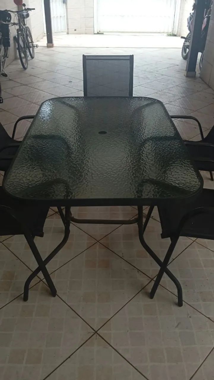 Mesa tampo de vidro com 5 cadeiras - Foto 2